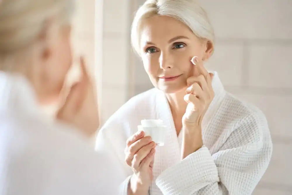 Ghidul anti-aging: cum să alegi corect produsele potrivite pentru tipul tău de ten