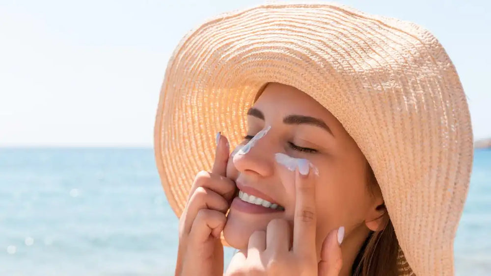 Ce să iei cu tine la mare: ghid complet pentru un bronz perfect